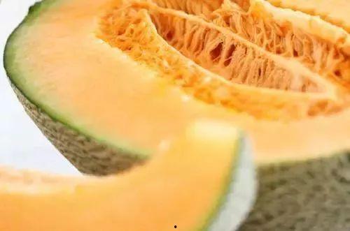 吃蜜瓜的美女,邂逅夏日里的甜蜜佳人