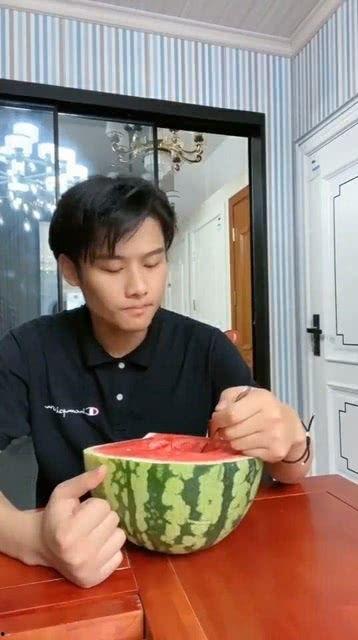 吃瓜大杨哥,揭秘娱乐圈幕后故事